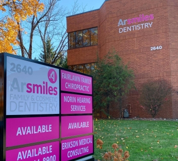 State-of-the-art dental treatment room at Arsmiles Dental, equipped with advanced technology.